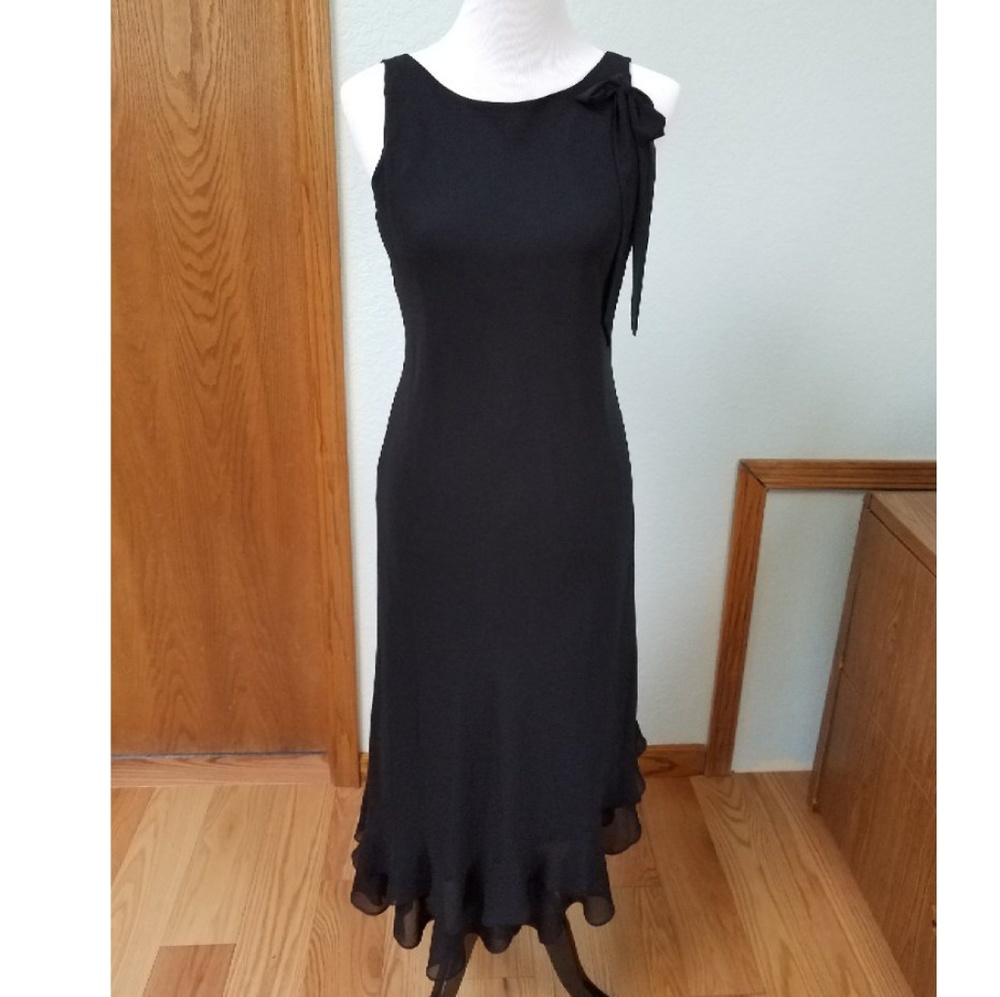 Plaza South Black Sleeveless Midi Dress